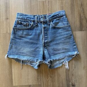 Vintage 90s Levi’s 501 High Rise Women’s Cut Off Denim Shorts Redtab Size 24